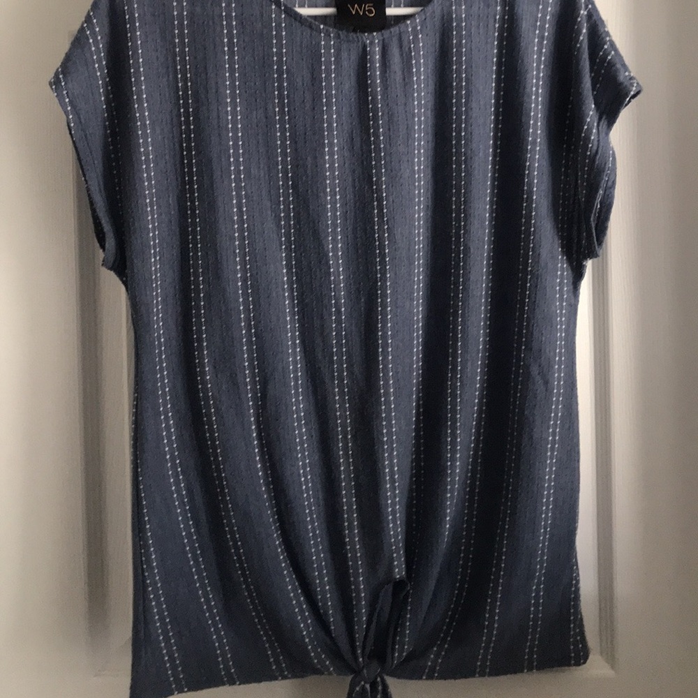 Women’s t shirt with tie bottom and swoop neck